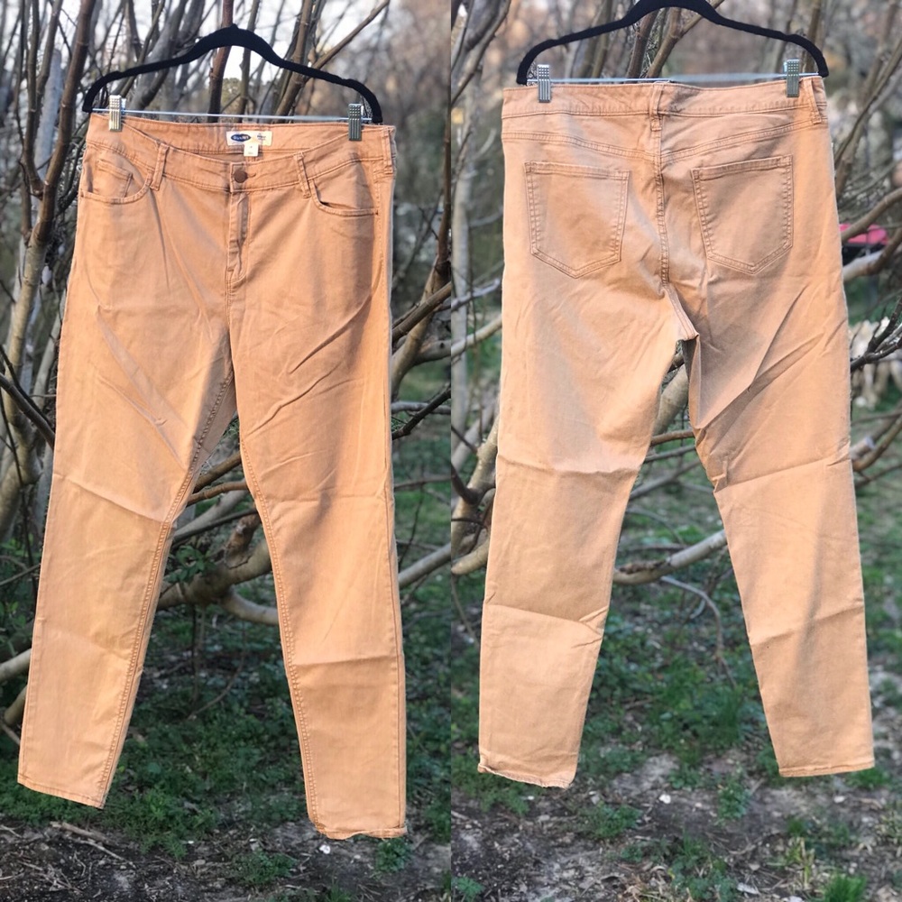 Old navy rockstar super skinny jeans!